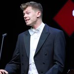 Felix Fügner beim Jubiläumskonzert 2024. Foto © Klaus Titzer/ORF 
