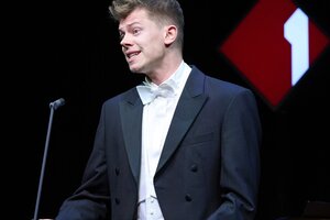 Felix Fügner beim Jubiläumskonzert 2024. Foto © Klaus Titzer/ORF 
