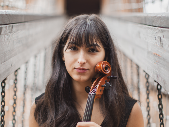 Porträtfoto Alessandra Yang © Inis Oírr Asano Photography/IOA Photography