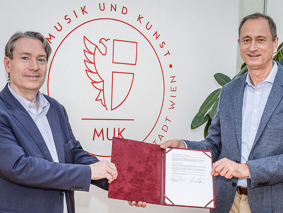 Kooperation Jeunesse und MUK; Generalsekretär Christian Schulz Rektor Dr. Andreas Mailath-Pokorny (c) Rudi Froese