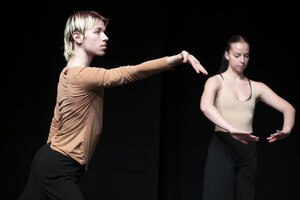 Tänzer*innen der MUK, fotografiert von Laurent Ziegler