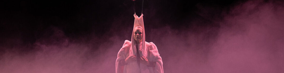 Doris Uhlich und Susanne Kirnbauer-Bundy in „Come Back Again“ @ Alexi Pelekanos