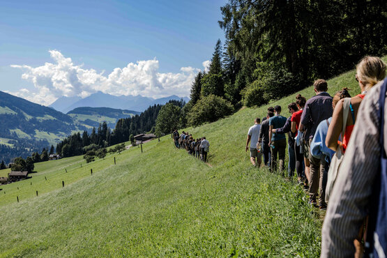 Europäisches Forum Alpbach (EFA): Bewegtes Denken im Freien. Foto: EFA/Philipp Huber
