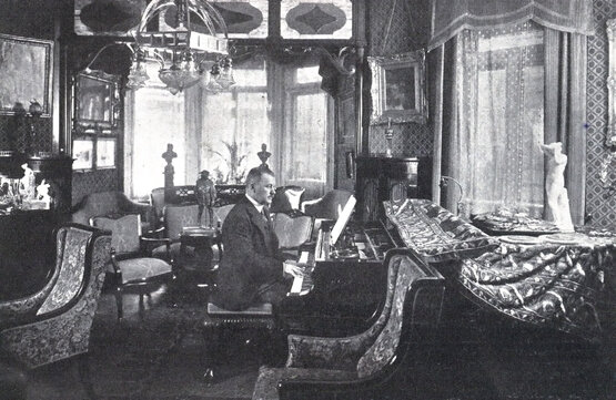Franz Lehár 1918 in seinem "Home Office" © Charles Scolik