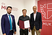 Sebastian Sima (Vorsitzender der Jury), Alois Mühlbacher (Erster Preis), Rektor Dr. Mailath-Pokorny