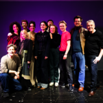 Das Team der "Titanic"-Hörspielproduktion: Die Studierenden des 4. Jahrgangs Schauspiel (=Abschlussjahrgang) mit Regisseur Harald Krewer (re.) sowie mit Markus Meyer und Urs Klebe als Projektleiter der MUK. Foto © MUK. 