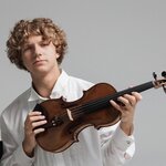 Der Violinist Catalin Advahov © privat