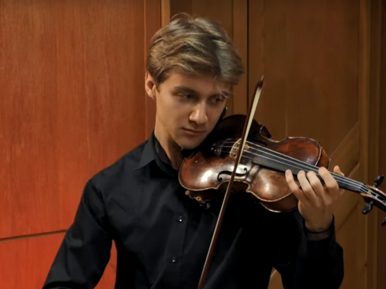 Geiger Krzysztof Dawidowicz . Foto © Akademia Filmu i Telewizji via YouTube. 