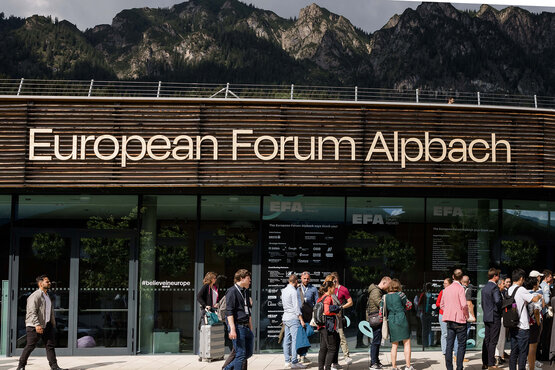 Bilder: Forum Alpbach (© P. Huber/EFA), Wieda Shirzadeh (© privat), Florian Reider (© Siavash Talebi)