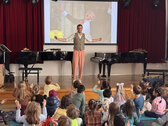 Philipp Haas beim Workshop im Rahmen des Kinderkunstfests