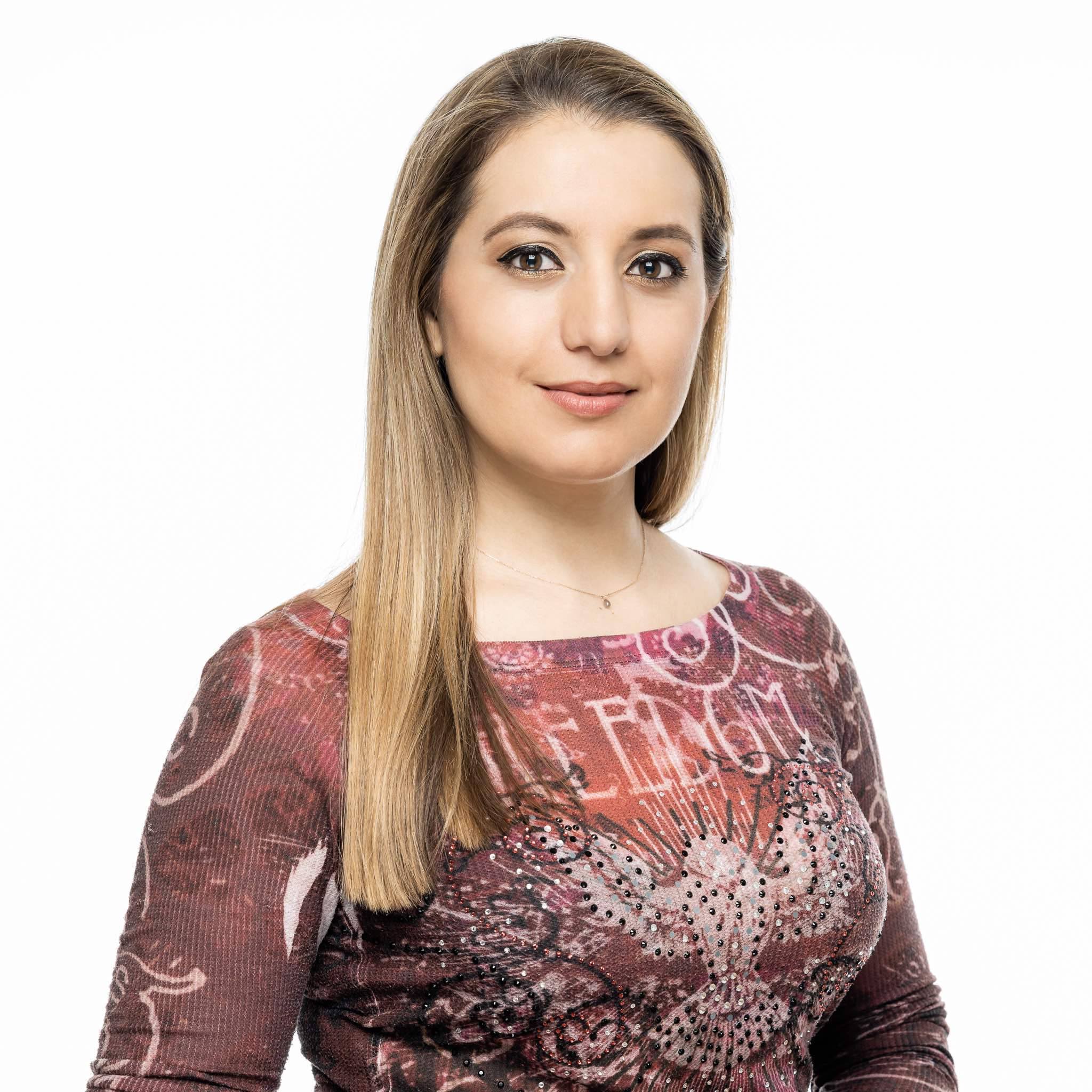 Mag.<sup>a</sup> Natalia Villanueva García MBA